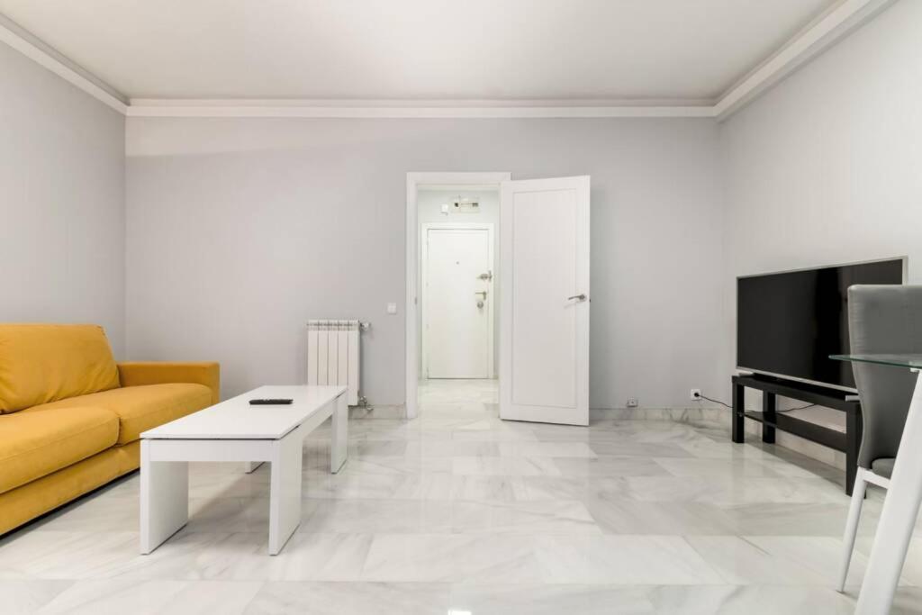 Cozy And Comfortable In Plaza Castilla *
