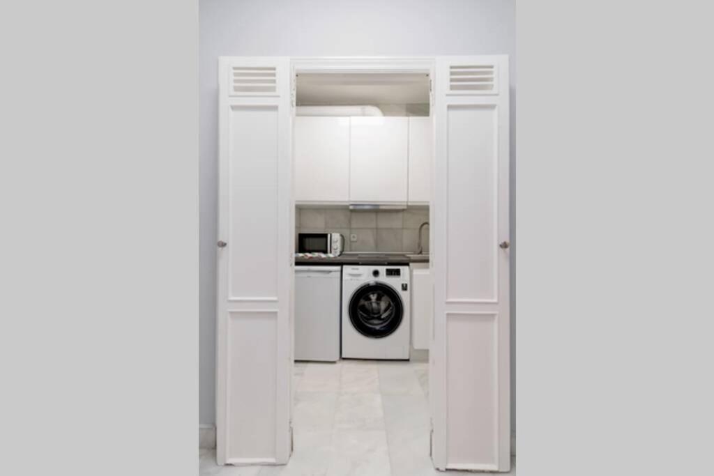 Cozy And Comfortable In Plaza Castilla Apartamento *