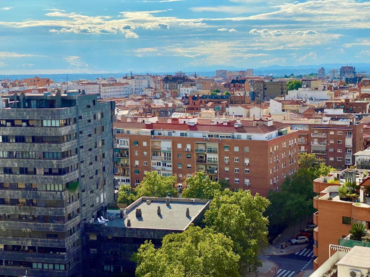 Charming Eurobuilding Skyline