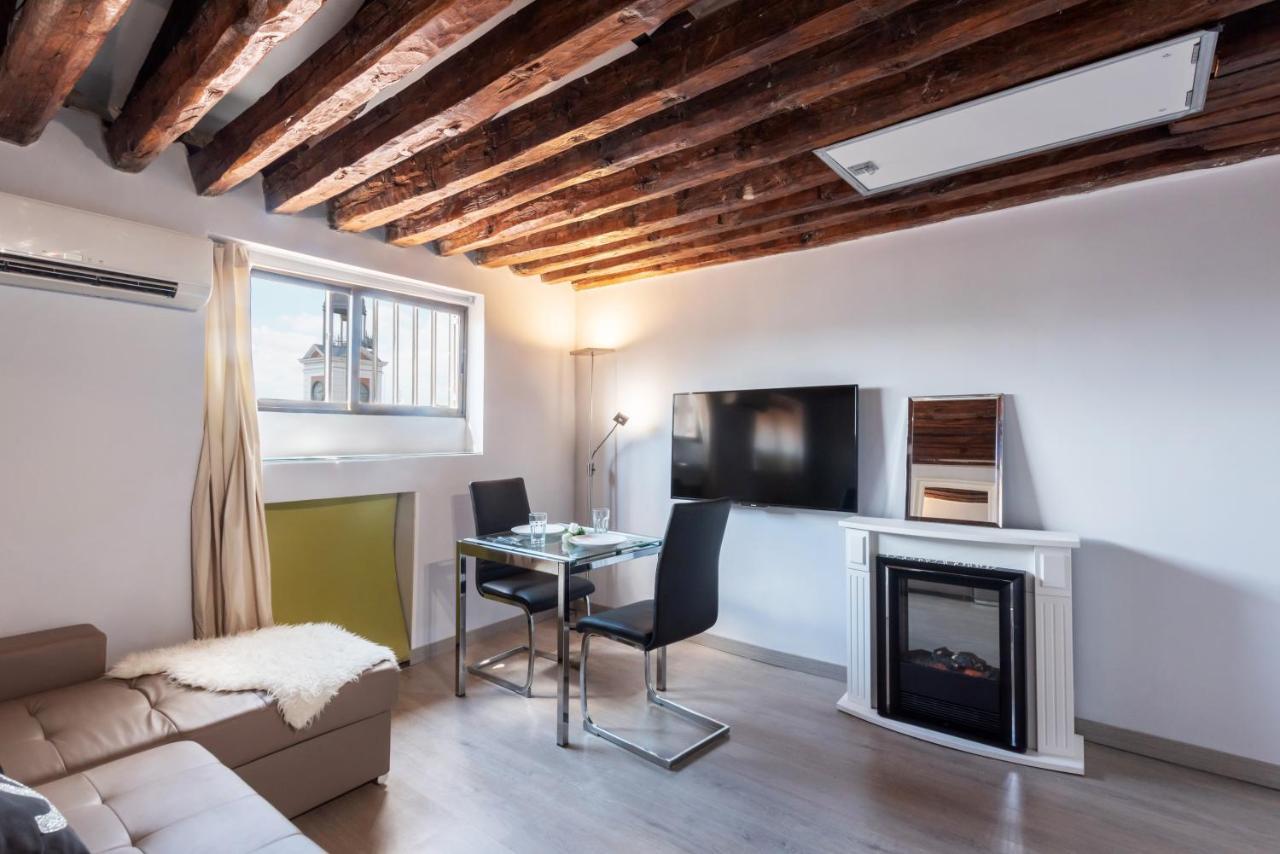 Apartamento Day Carretas Centro Gran Via Sol