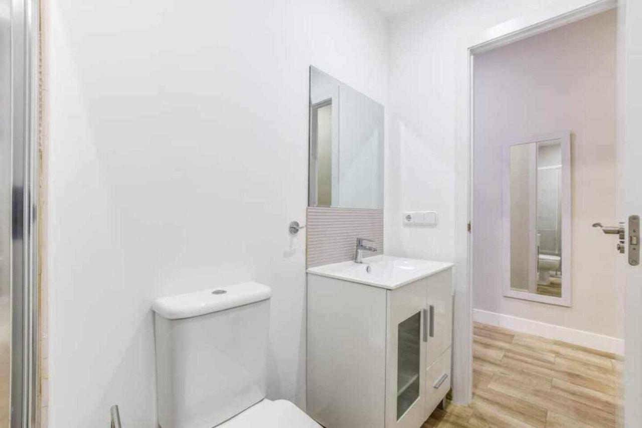 Acogedor Entre Sol Gran Vía Y Palacio Apartamento