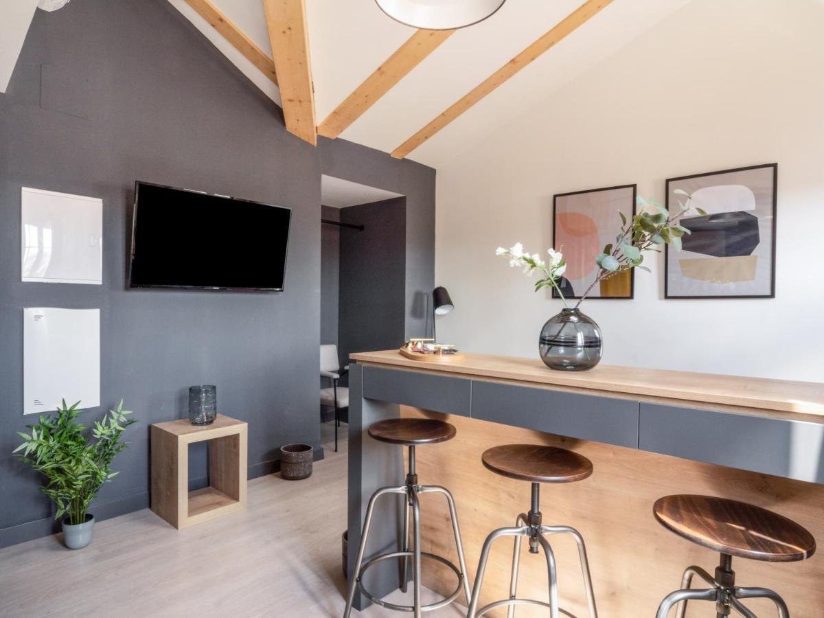 Limehome Calle De La Madera 3*