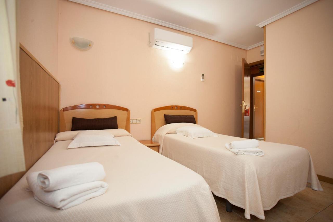 Guest house Rosales 2*