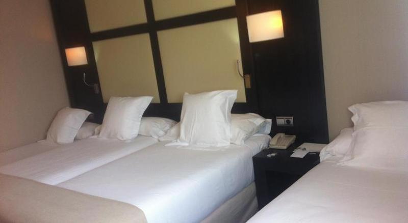 Maydrit Airport Hotel 4*
