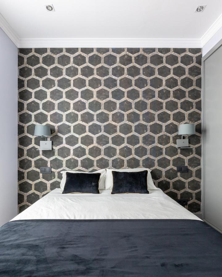 Jorge Juan Luxury, By Presidence