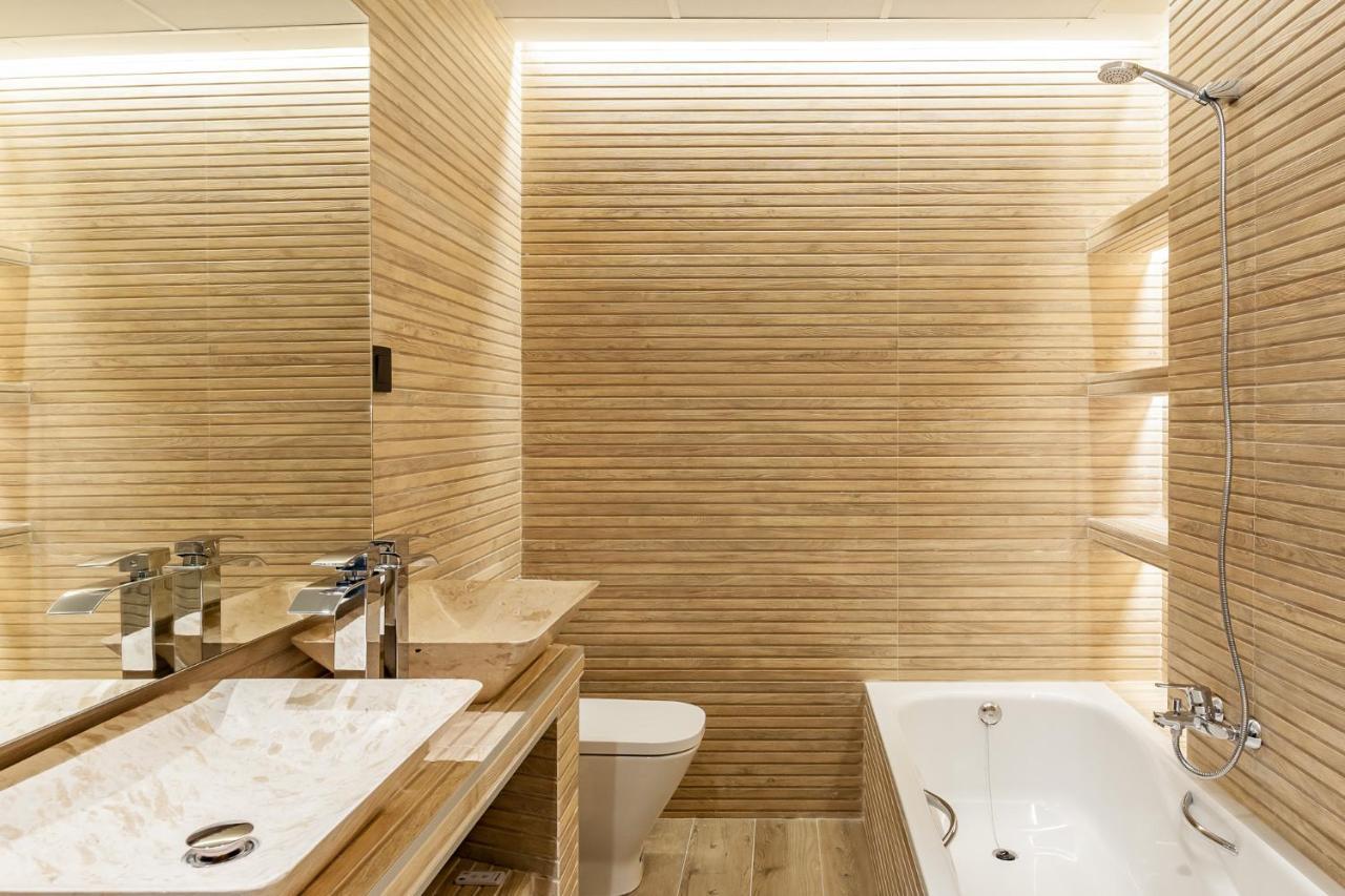 Jorge Juan Luxury, By Presidence * Madrid