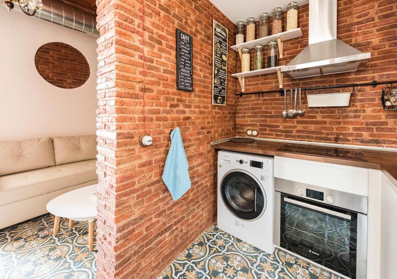 Rustic House In A Beautiful Corrala Madrid