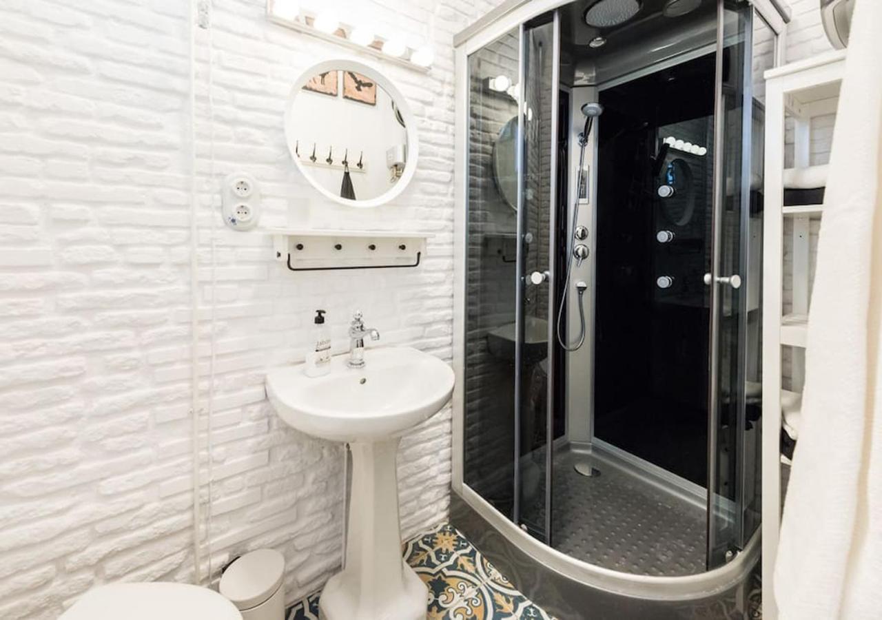 Rustic House In A Beautiful Corrala Apartamento Madrid