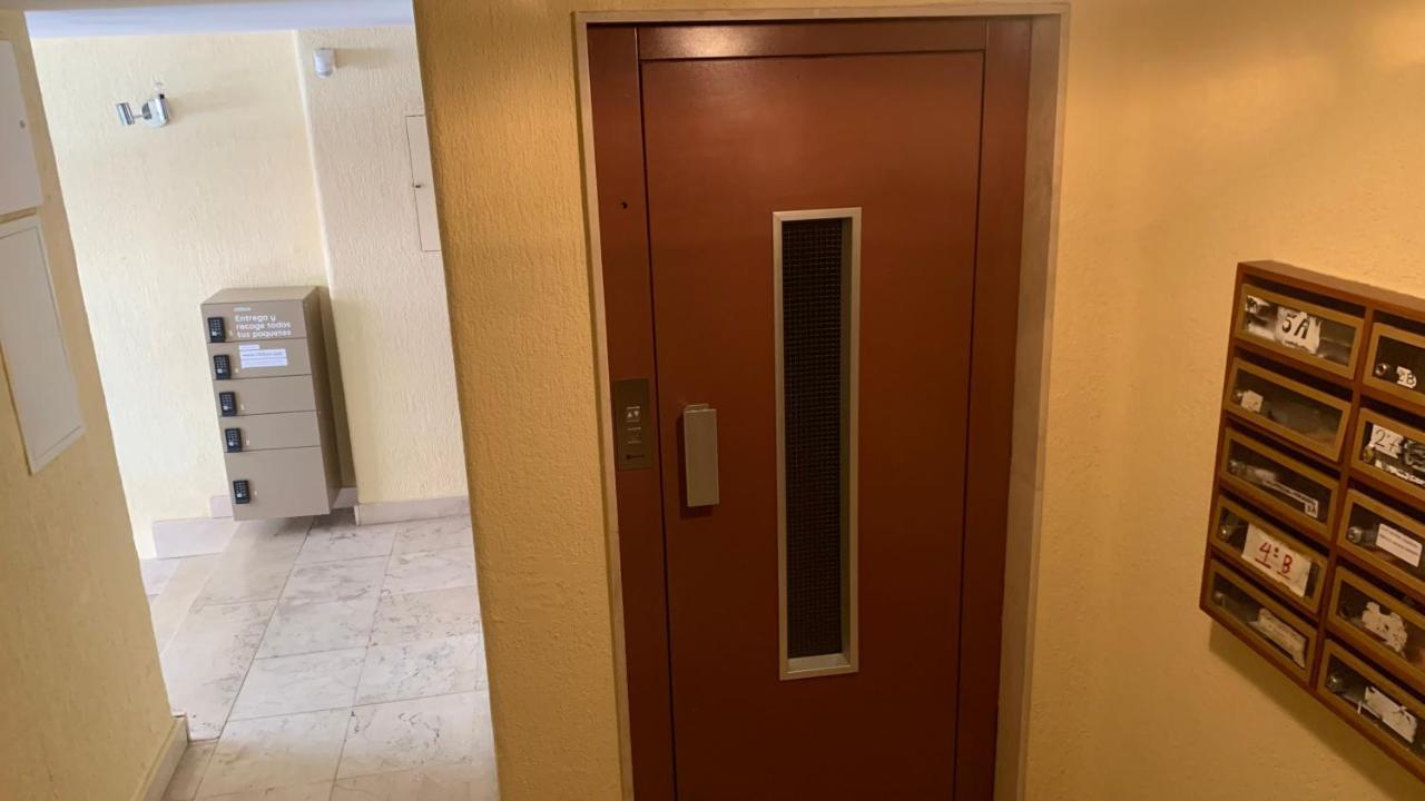 Con Despacho Suites Torr Av América-prosperidad Apartamento Madrid
