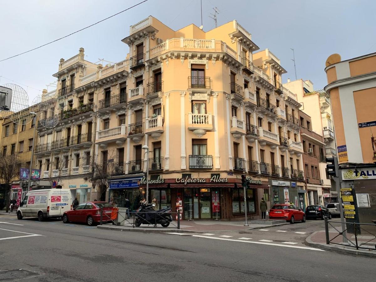 Con Despacho Suites Torr Av América-prosperidad Apartamento Madrid