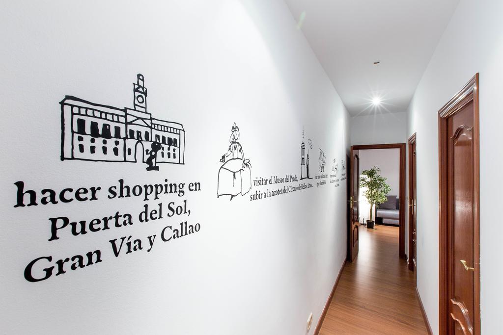 Book In Madrid- Puerta Del Sol *