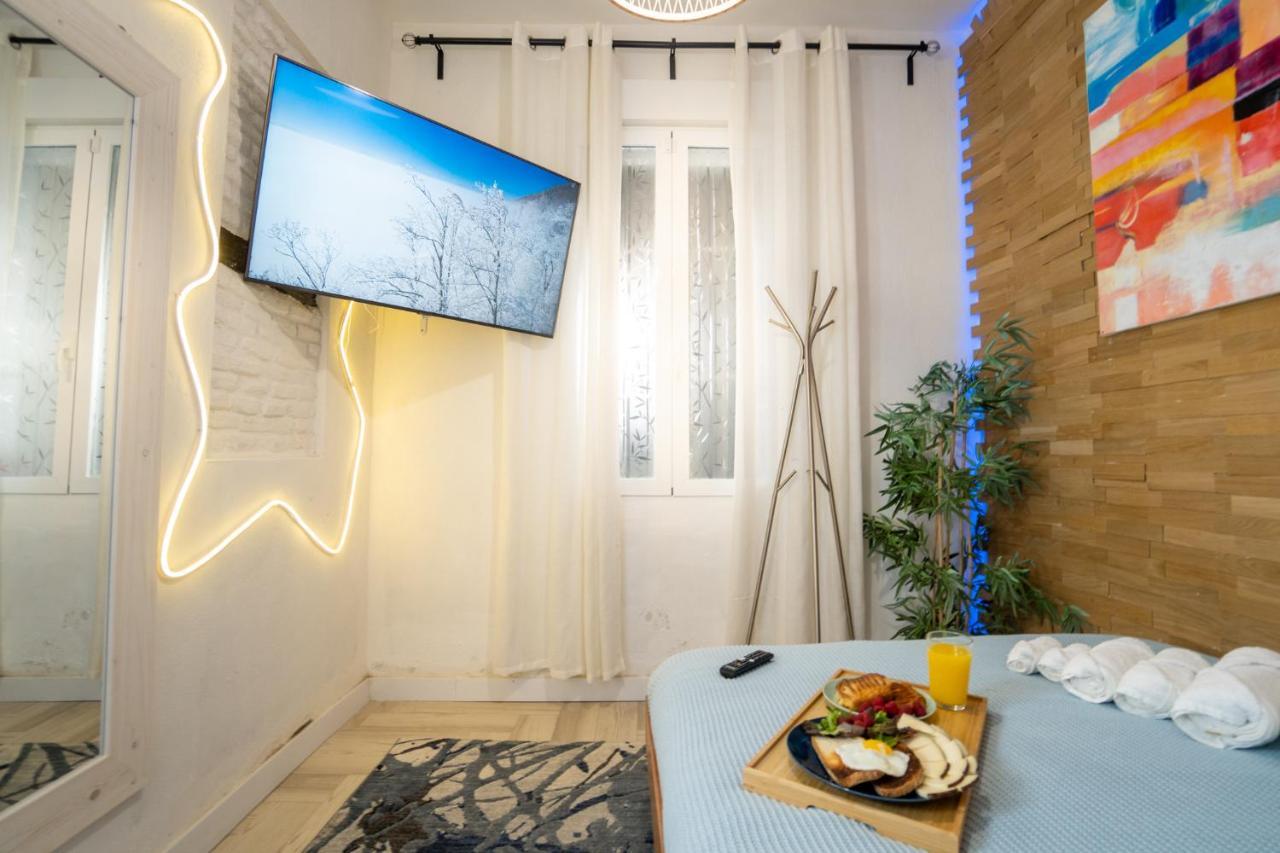 Cozy Puerta Del Sol & Private Patio Apartamento