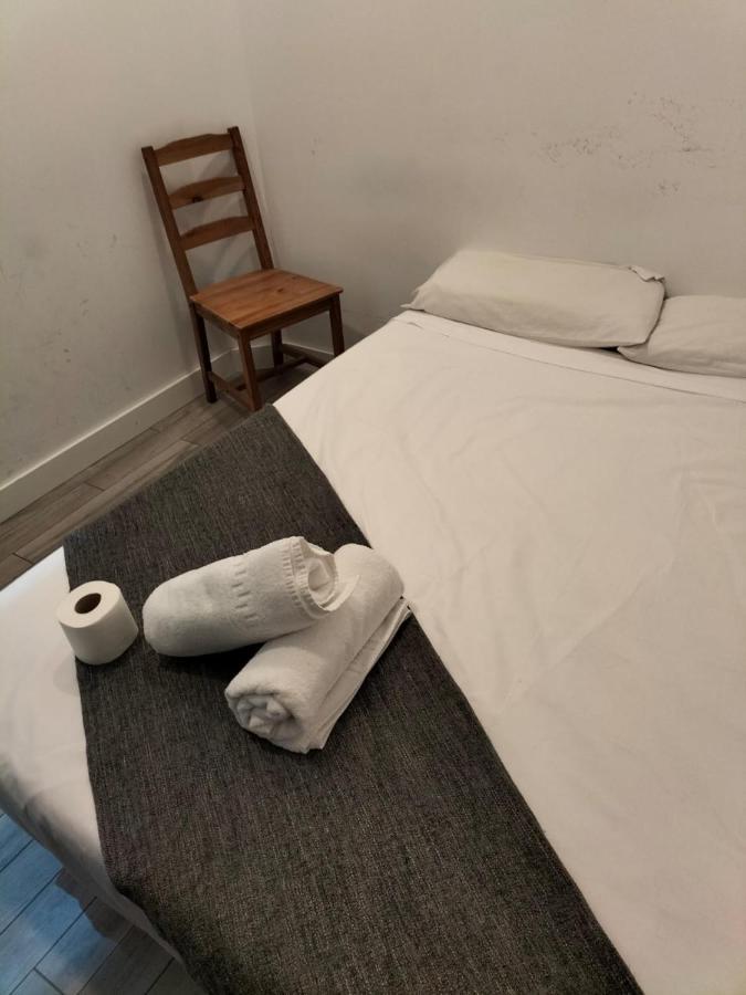 Pensión Nda Rooms *