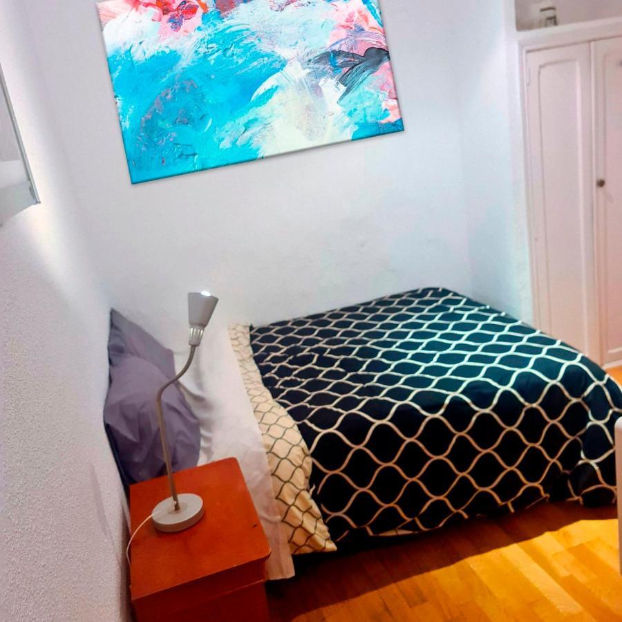 Gran Via Valverde & Parking Bed and breakfast Madrid