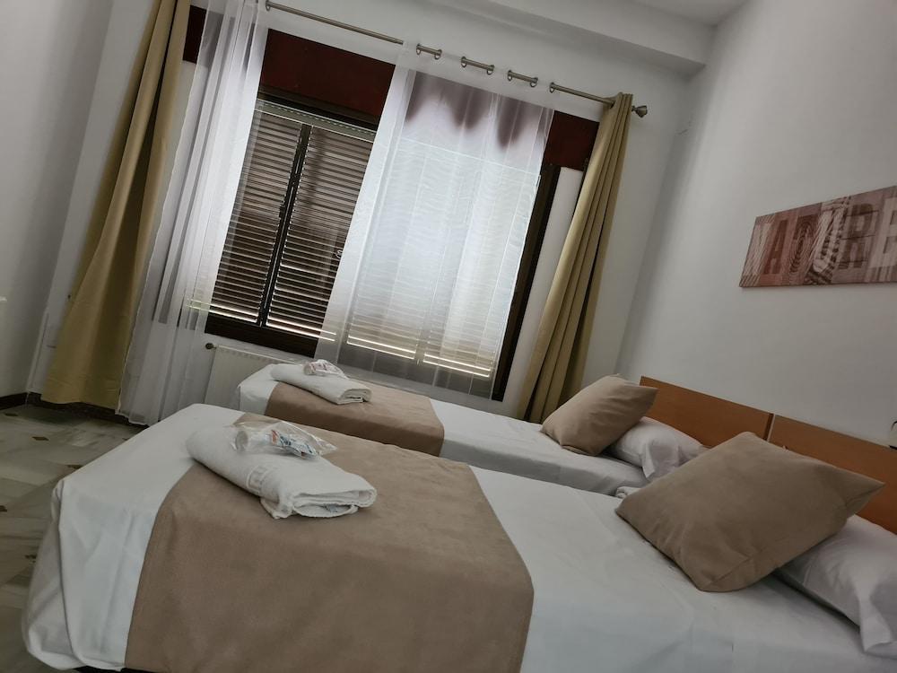 Village Arturo Soria (Adults Only) Habitación en casa particular Madrid