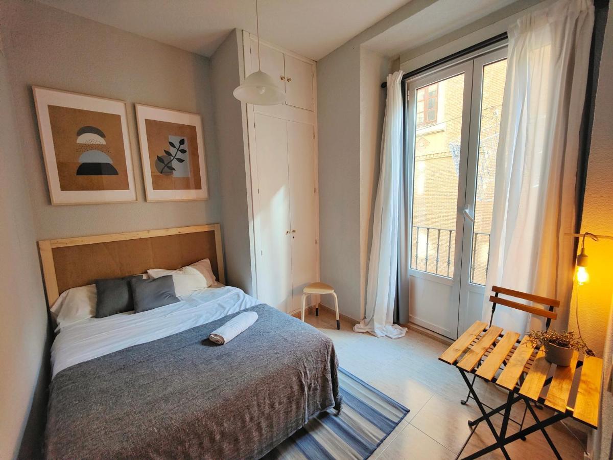 Corredera Rooms, No Llegadas Despues De 21h *