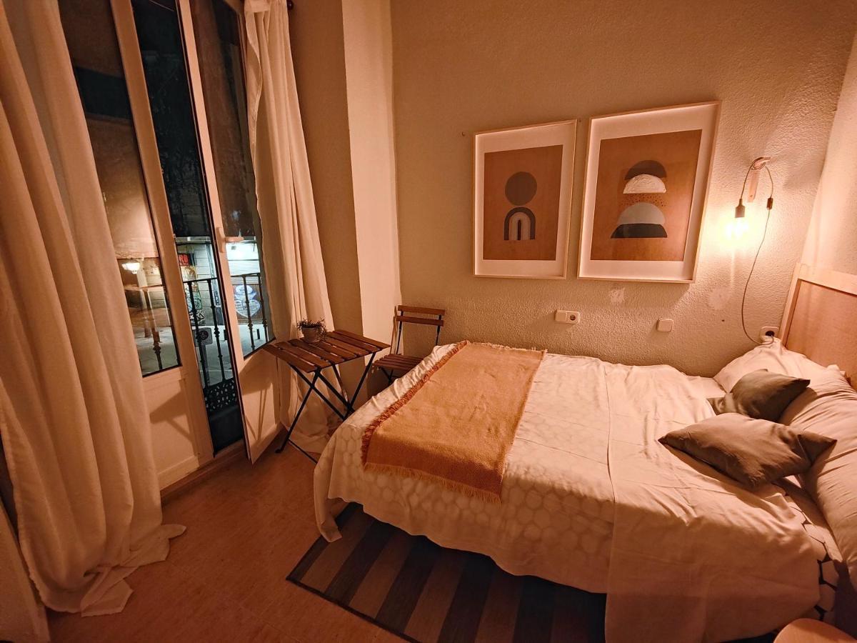 Pensión Corredera Rooms, No Llegadas Despues De 21h *