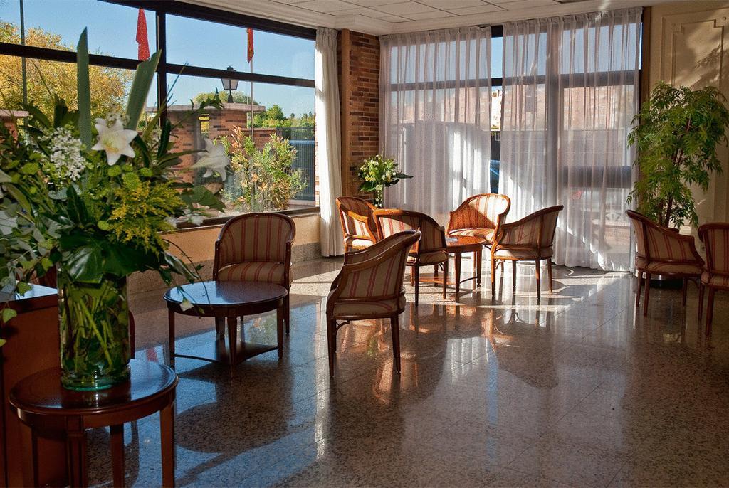 Convencion-barajas Hotel 4*