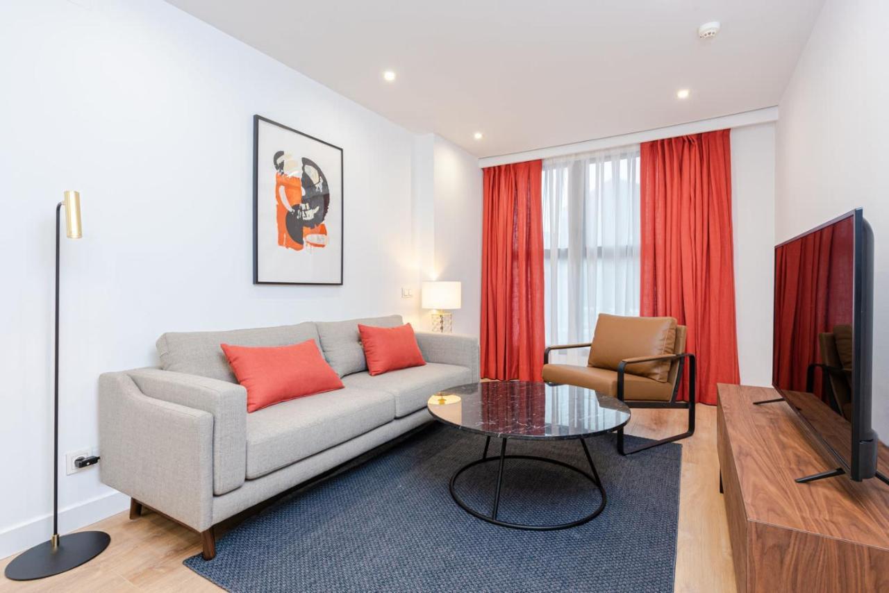 Unique And Sophisticated Design Homes In Financial Centre * Madrid