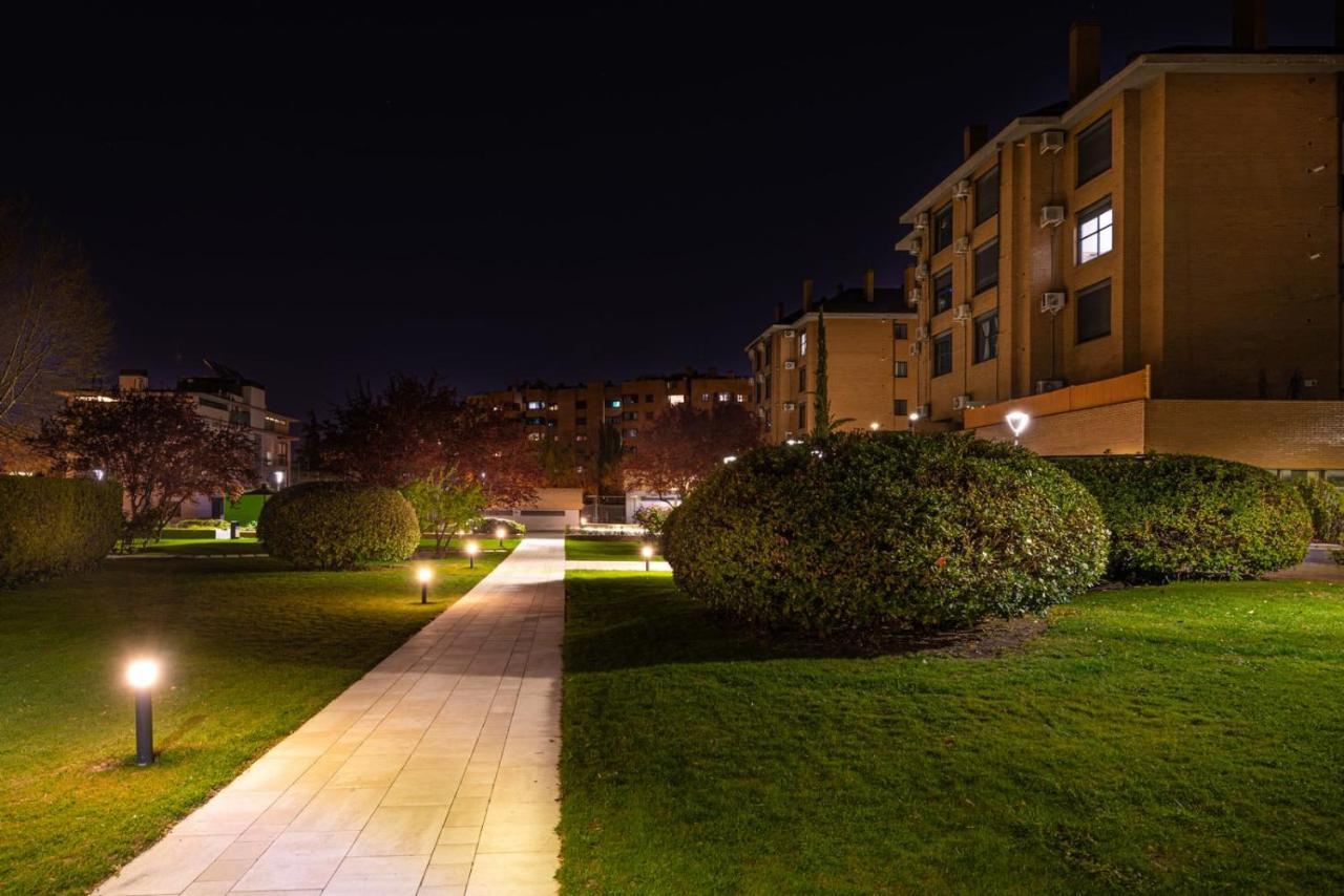 Premium In La Rosaleda - *