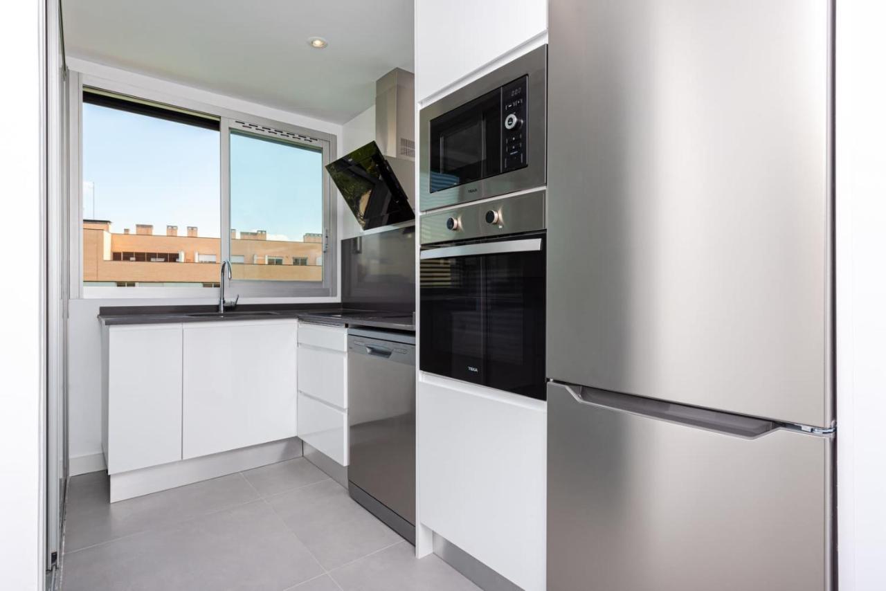 Encinas Design In Conde Orgaz Area - Apartment