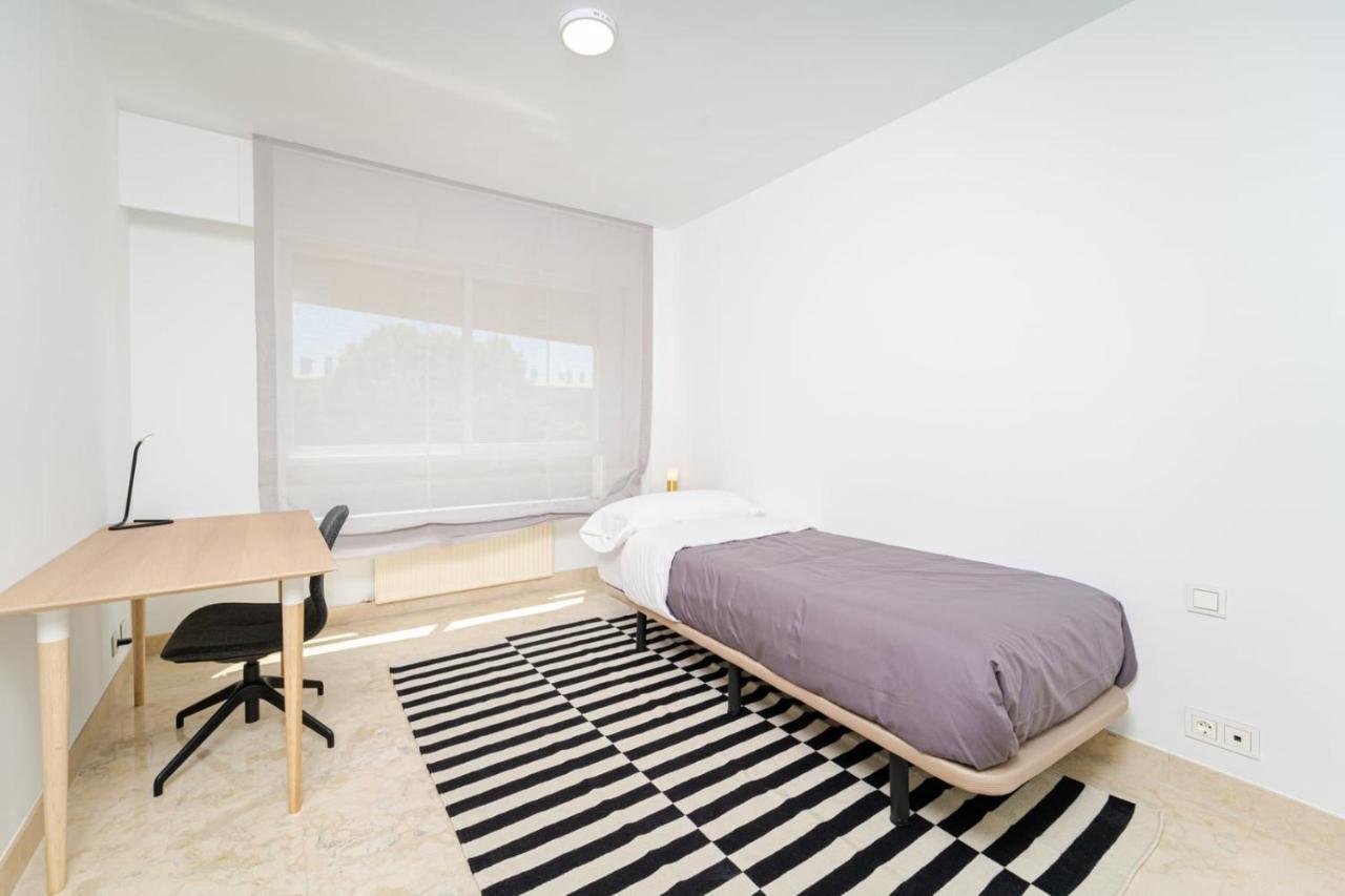 Encinas Design In Conde Orgaz Area - Apartment Madrid