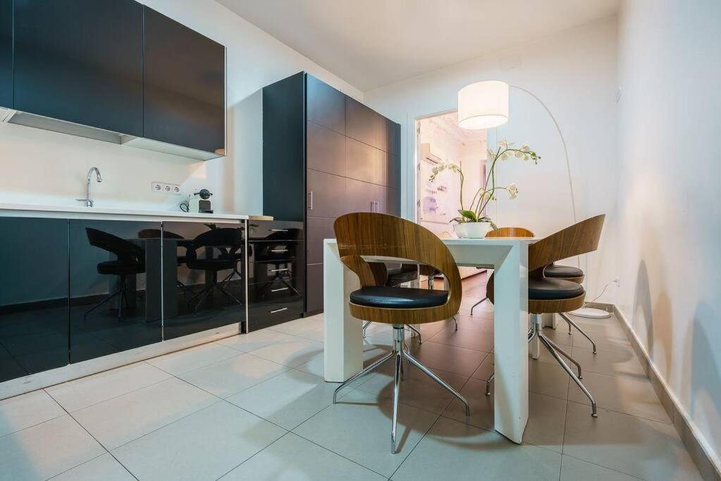 Apartment Centro Madrid. Plaza Mayor. Puerta Del Sol. Opera. *
