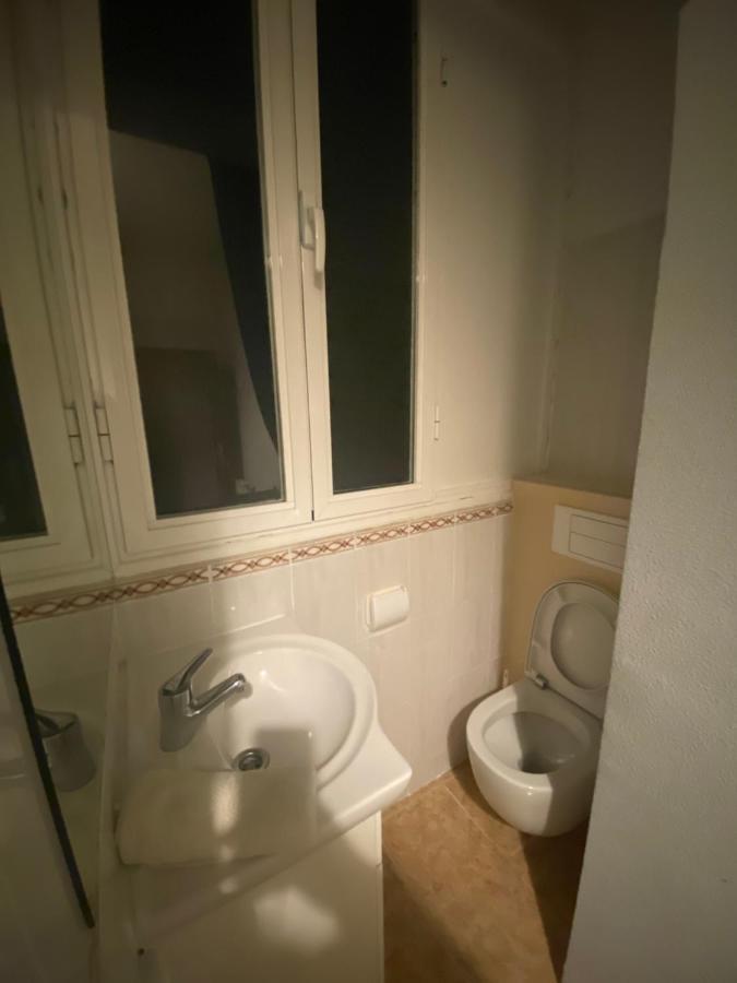 Corredera Rooms, No Llegadas Despues De 21h * Madrid
