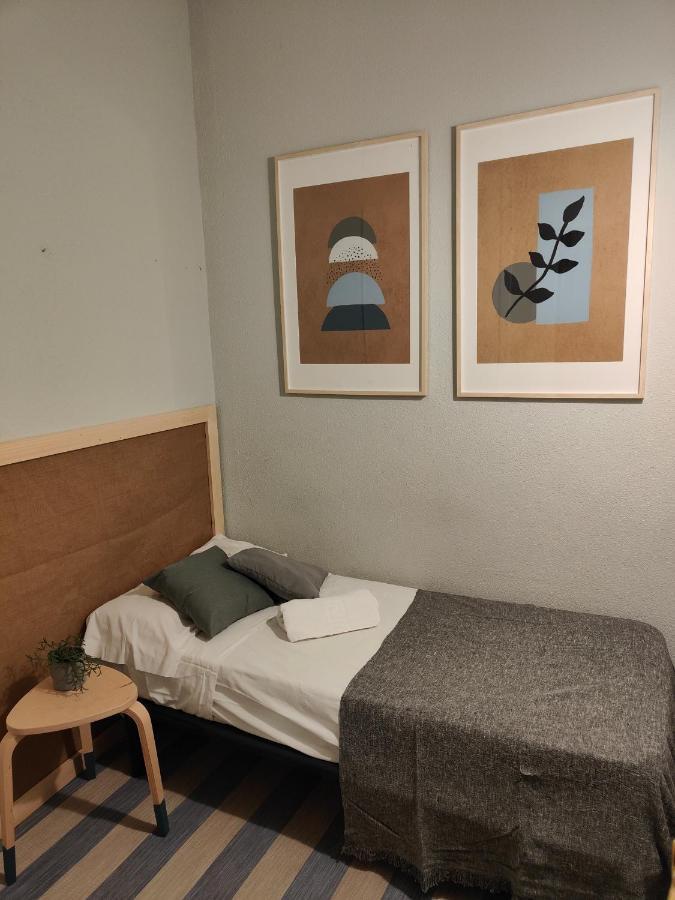 Corredera Rooms, No Llegadas Despues De 21h Pensión