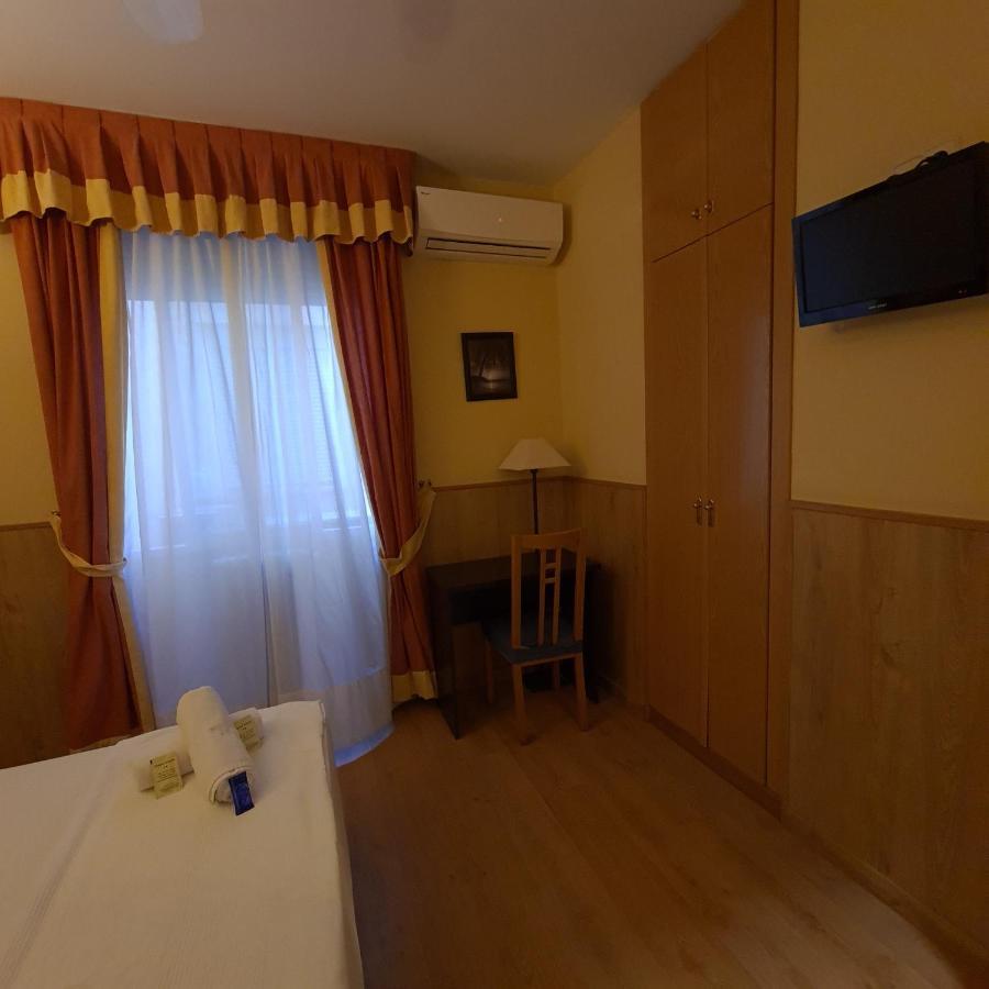 Oporto Guest house 2*