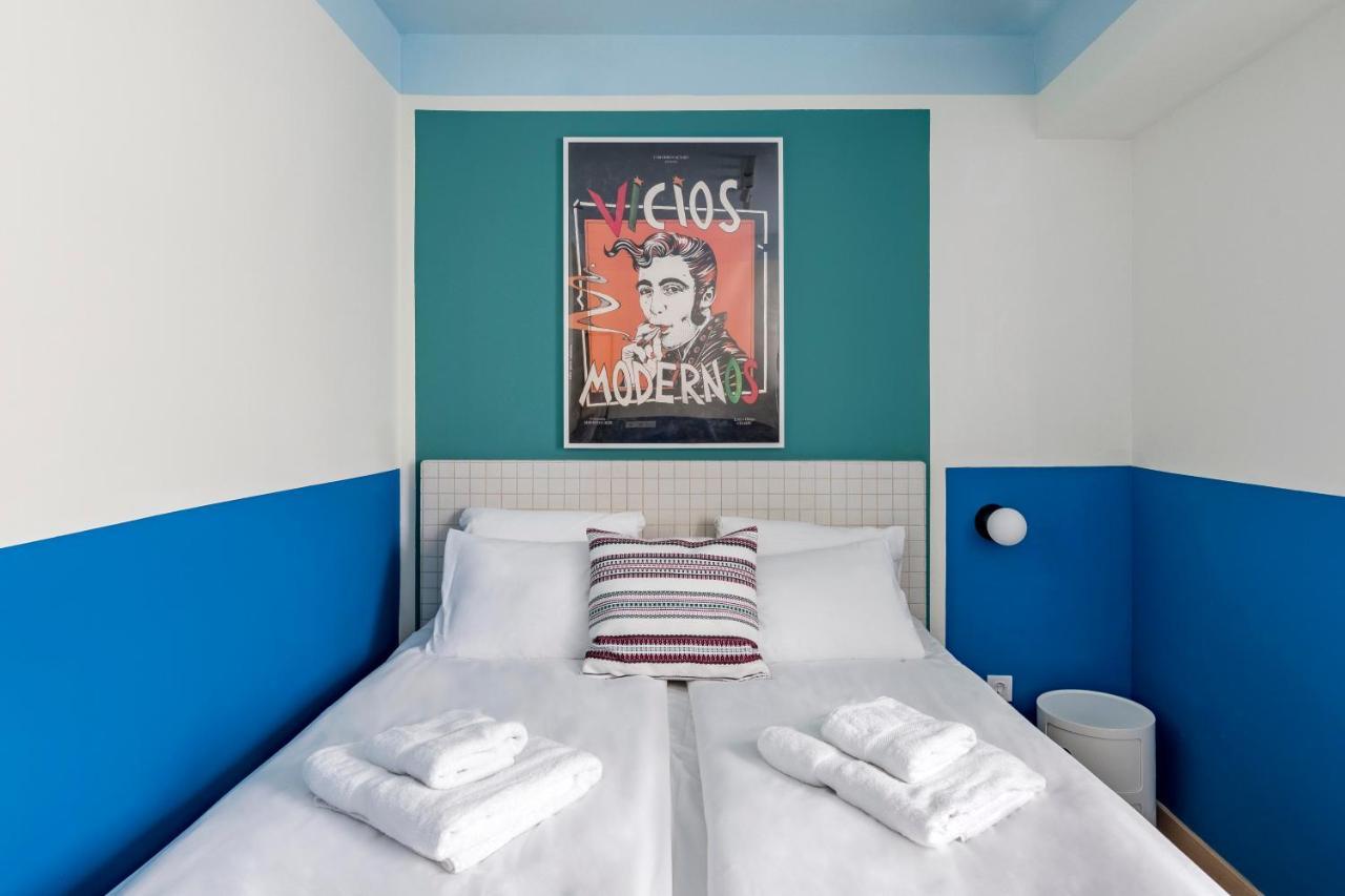 Bob W Chueca Apartahotel