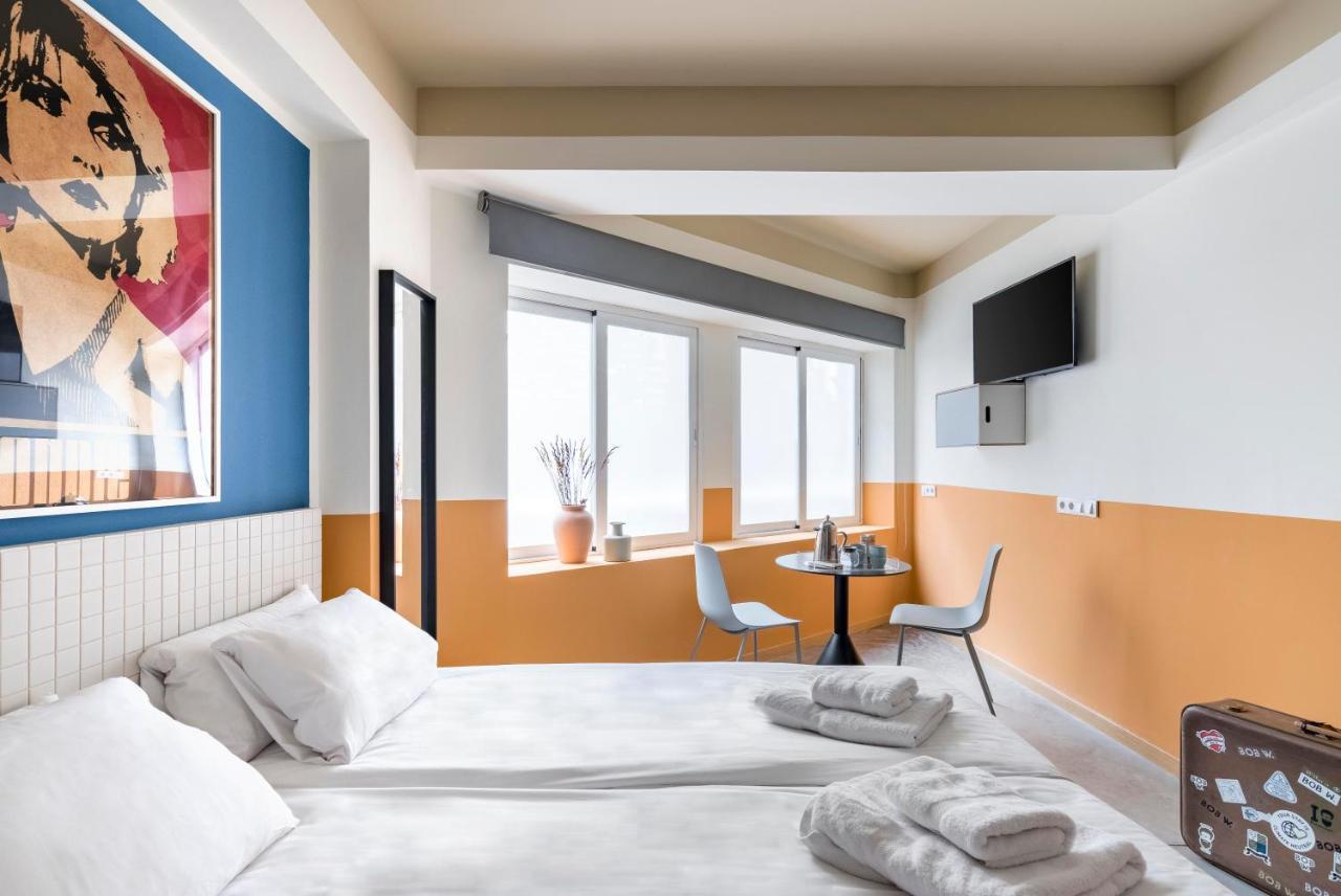 Bob W Chueca Apartahotel