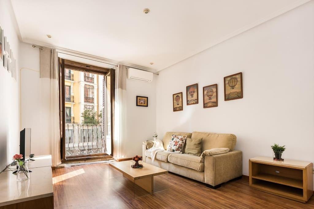 Living Cuchilleros Apartamento *