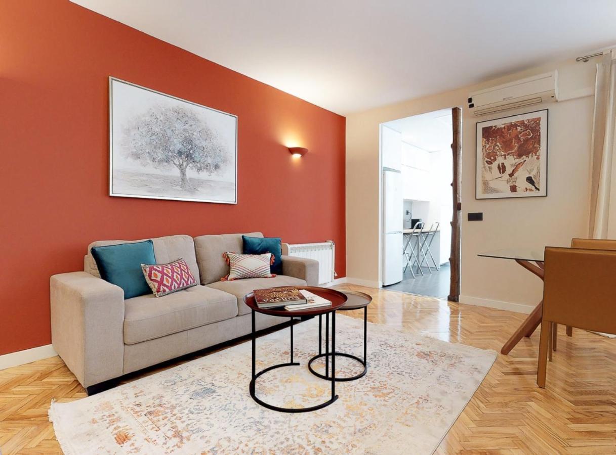 Center 2 Pax Plaza Santa Ana Iii * Madrid