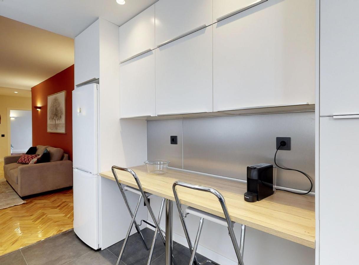 Center 2 Pax Plaza Santa Ana Iii Apartamento