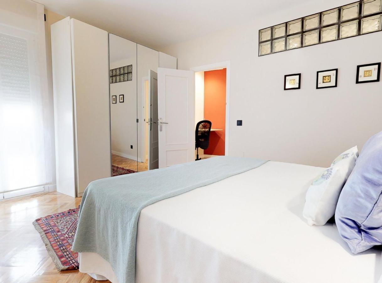 Center 2 Pax Plaza Santa Ana Iii * Madrid