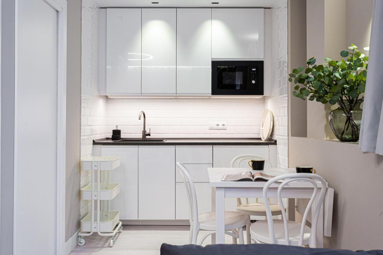 Fly Airport Guest house Madrid