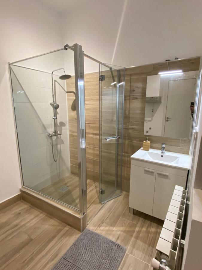 Opera-suites Luxury La Boheme, In The Very Center Of Madrid.