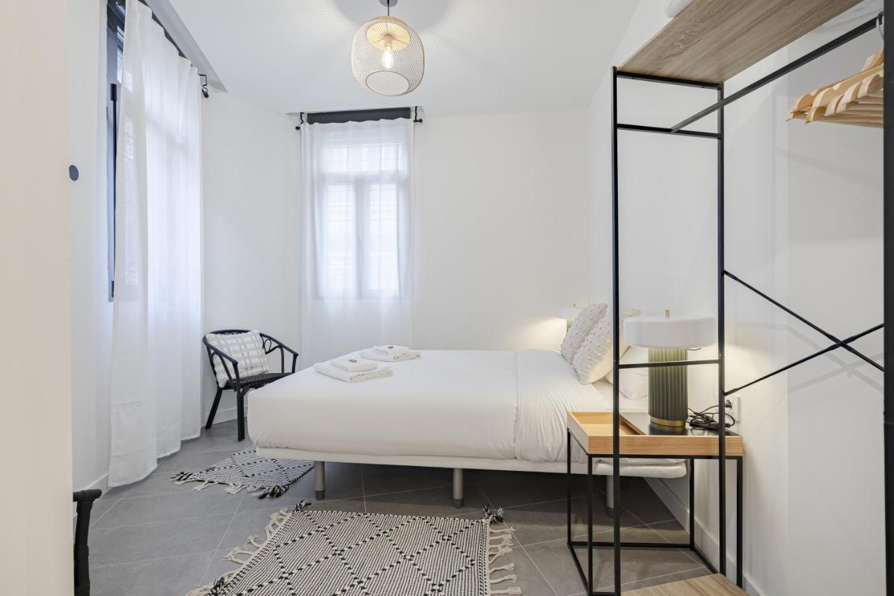 Color By Olala Homes Apartment