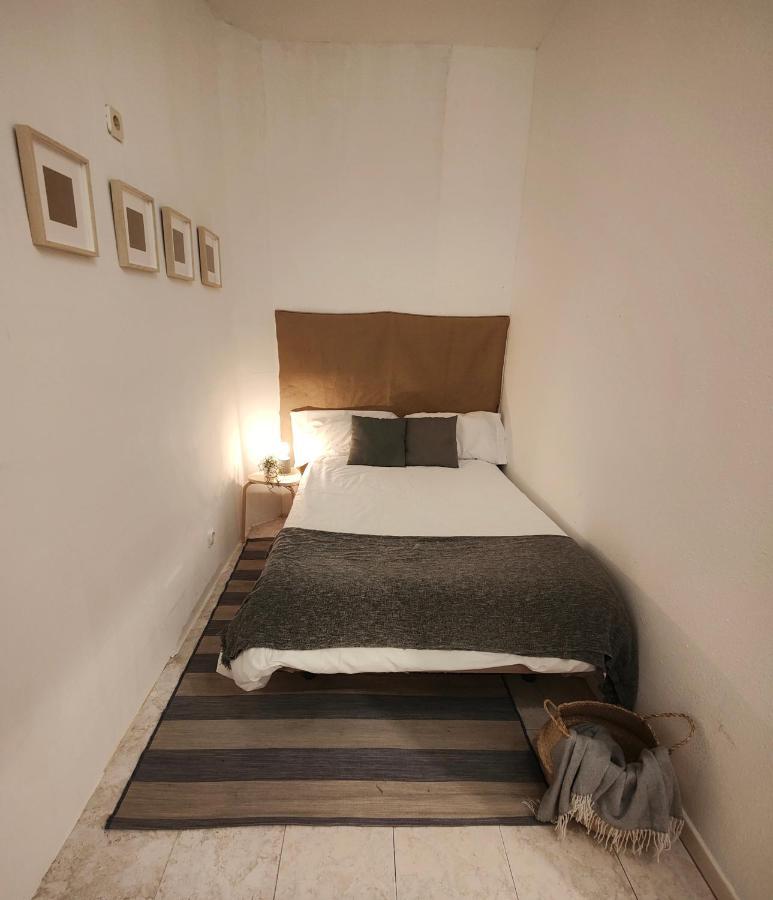 Corredera Rooms, No Llegadas Despues De 21h Pensión *