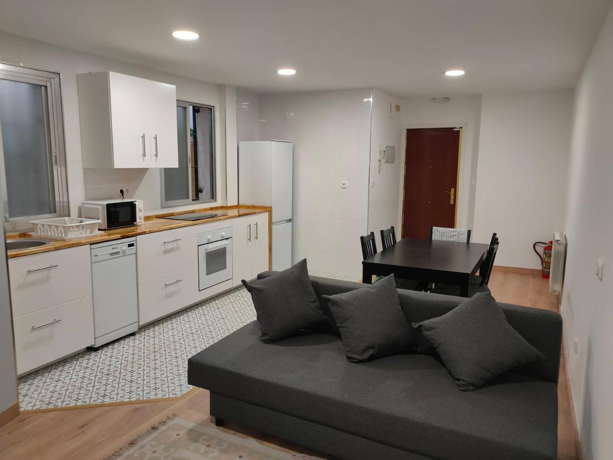 Apartamento And Well-connected Flat In *