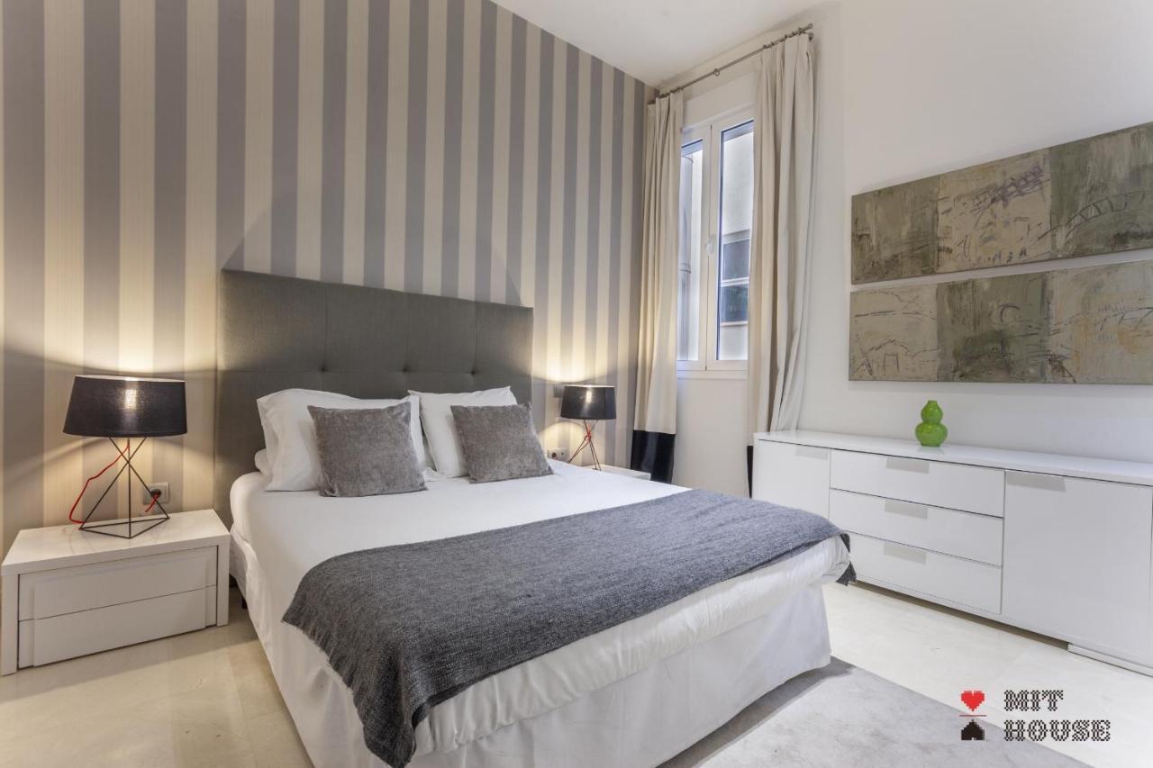 Mit House Echegaray En * Madrid