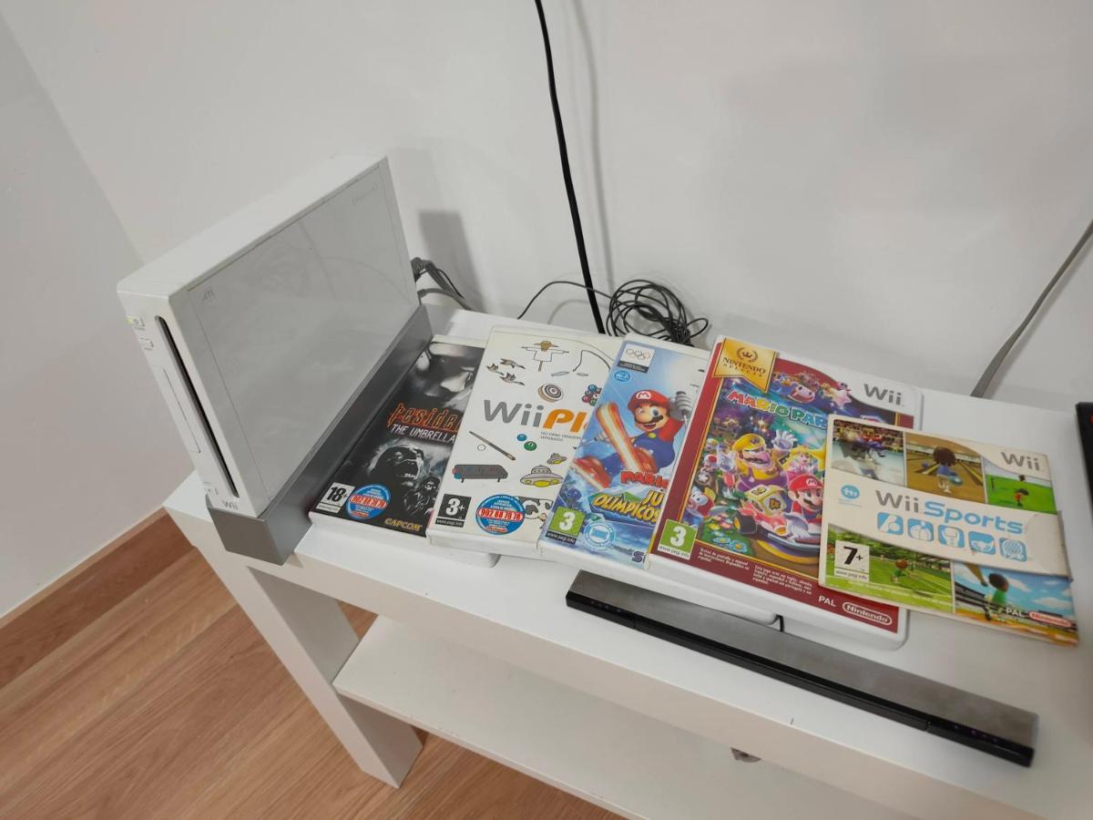 And Well-connected Flat In Apartamento