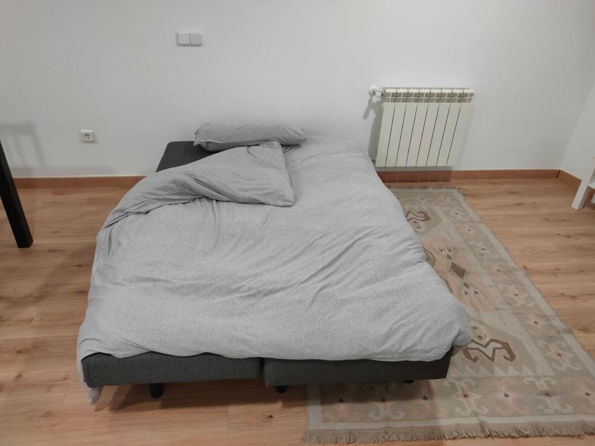 And Well-connected Flat In *