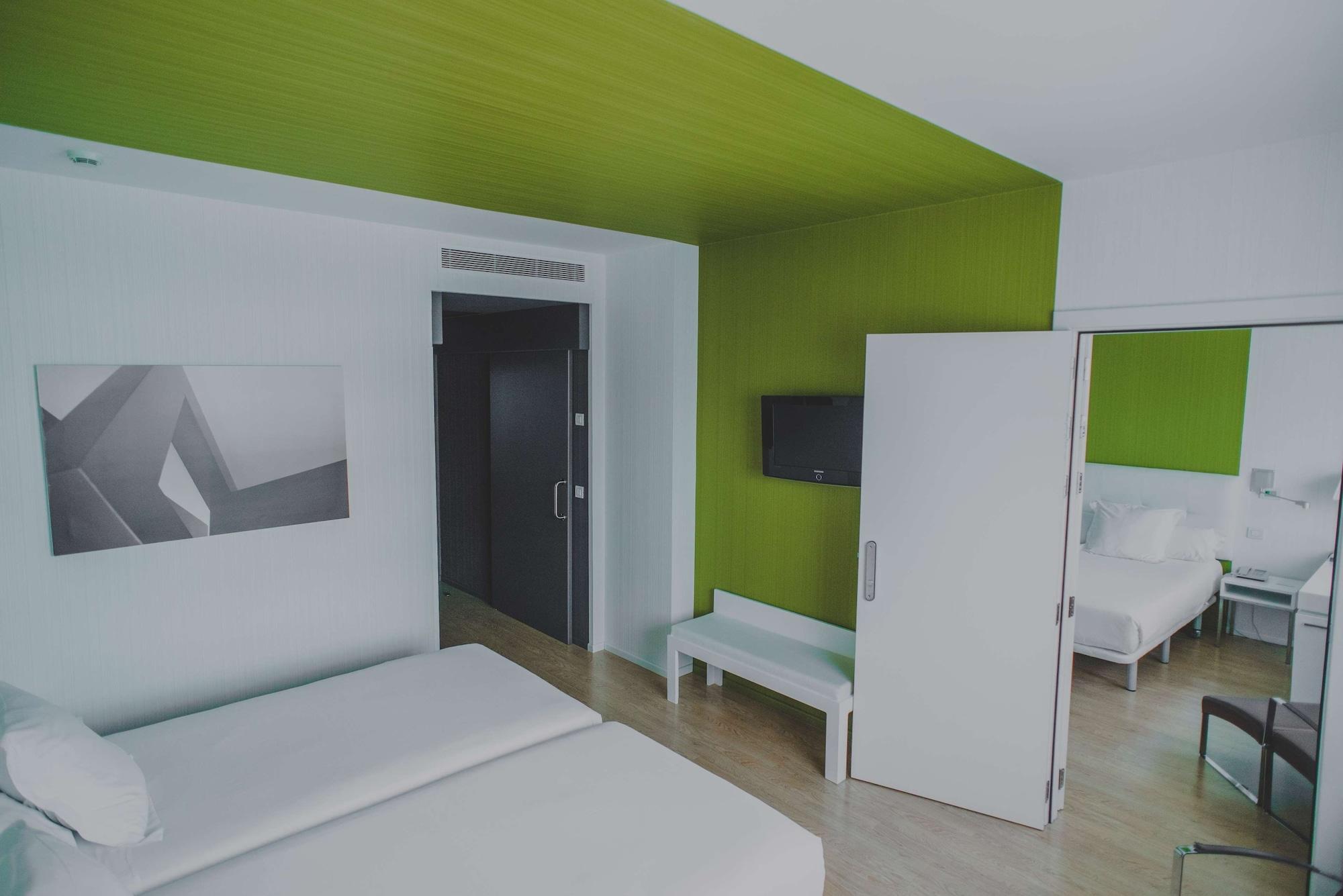Hotel Occidental Castellana Norte 4*