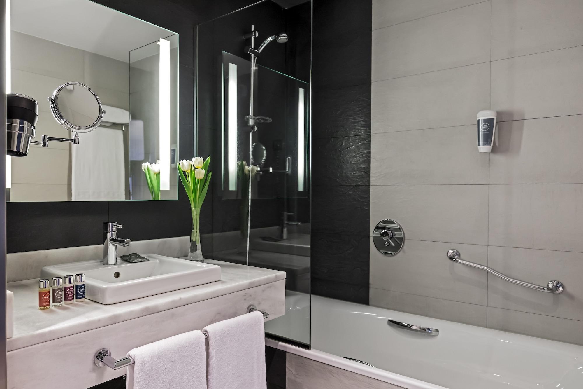 Hotel Occidental Castellana Norte 4*