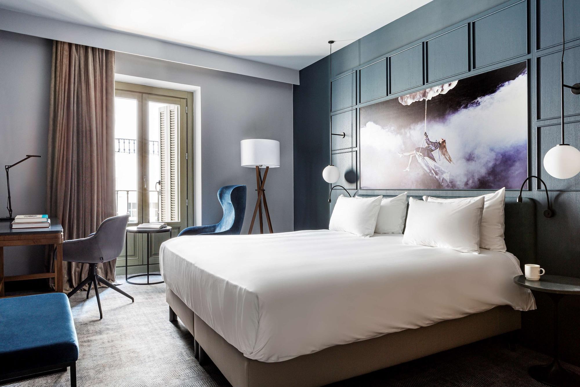 Radisson Blu Hotel, Prado Hotel 4*