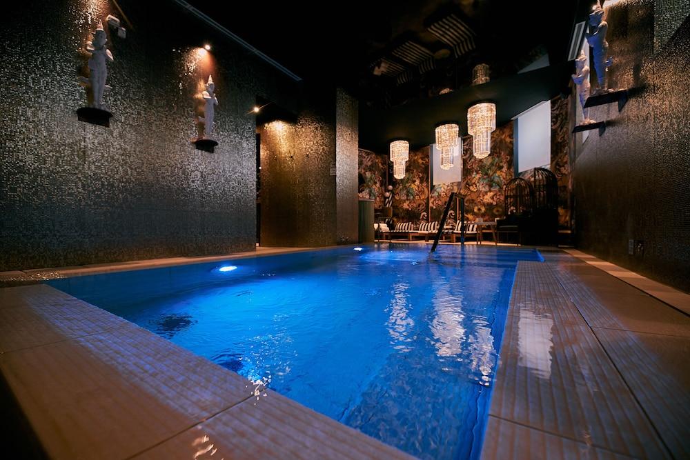Radisson Blu Hotel, Prado 4*