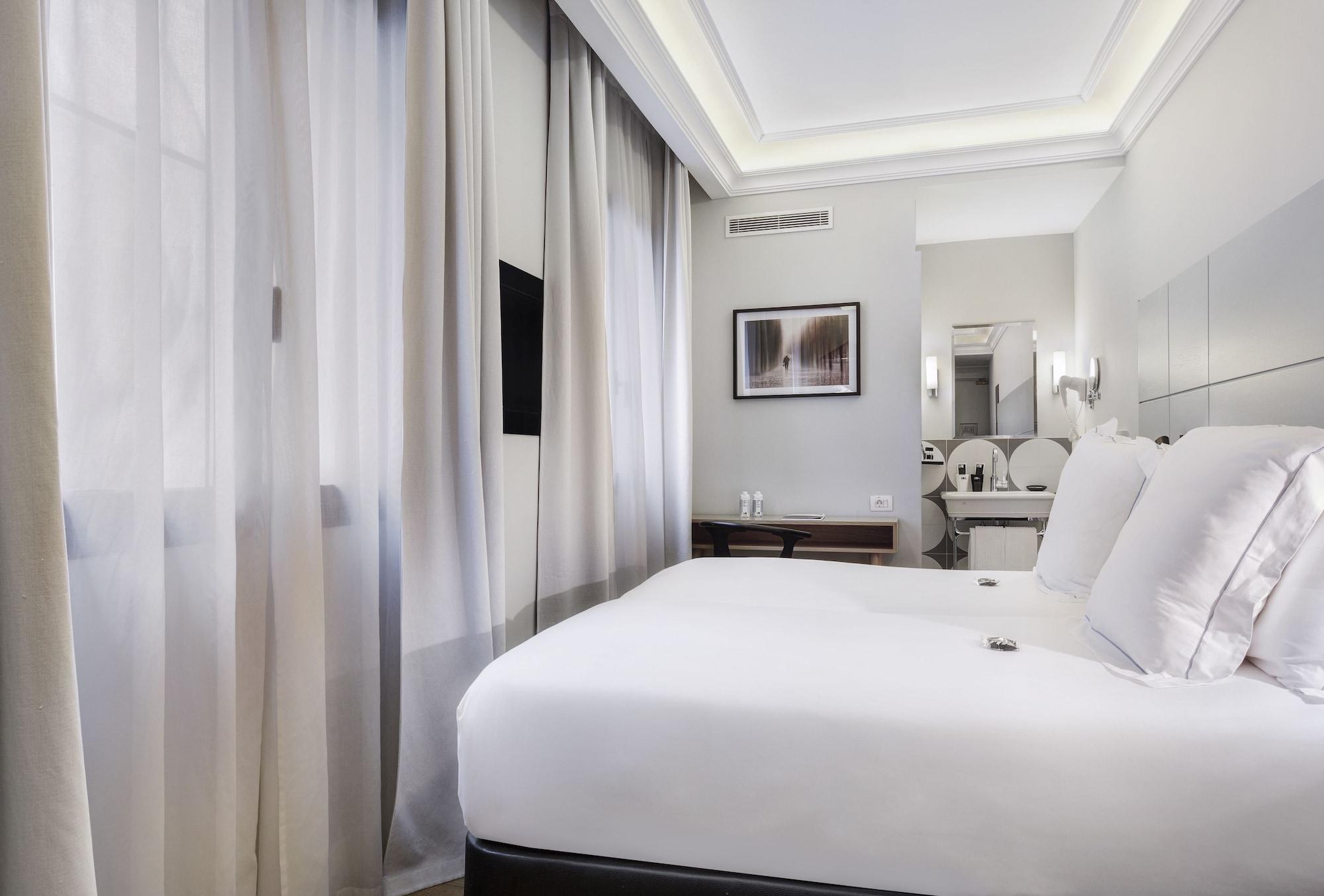 One Shot Recoletos Hotel