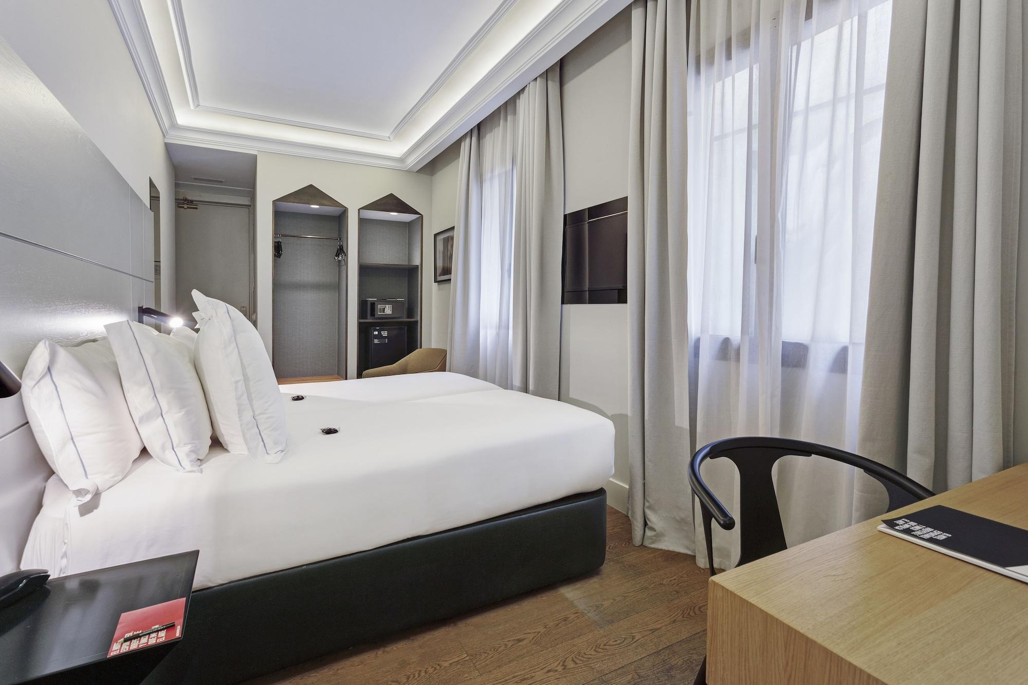 One Shot Recoletos Hotel